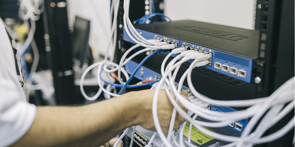 server-room-network-cables-1000x500